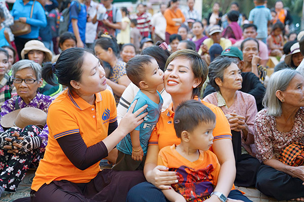 TLM Real Estate Corporation trao yêu thương tới kiều bào nghèo tại Campuchia