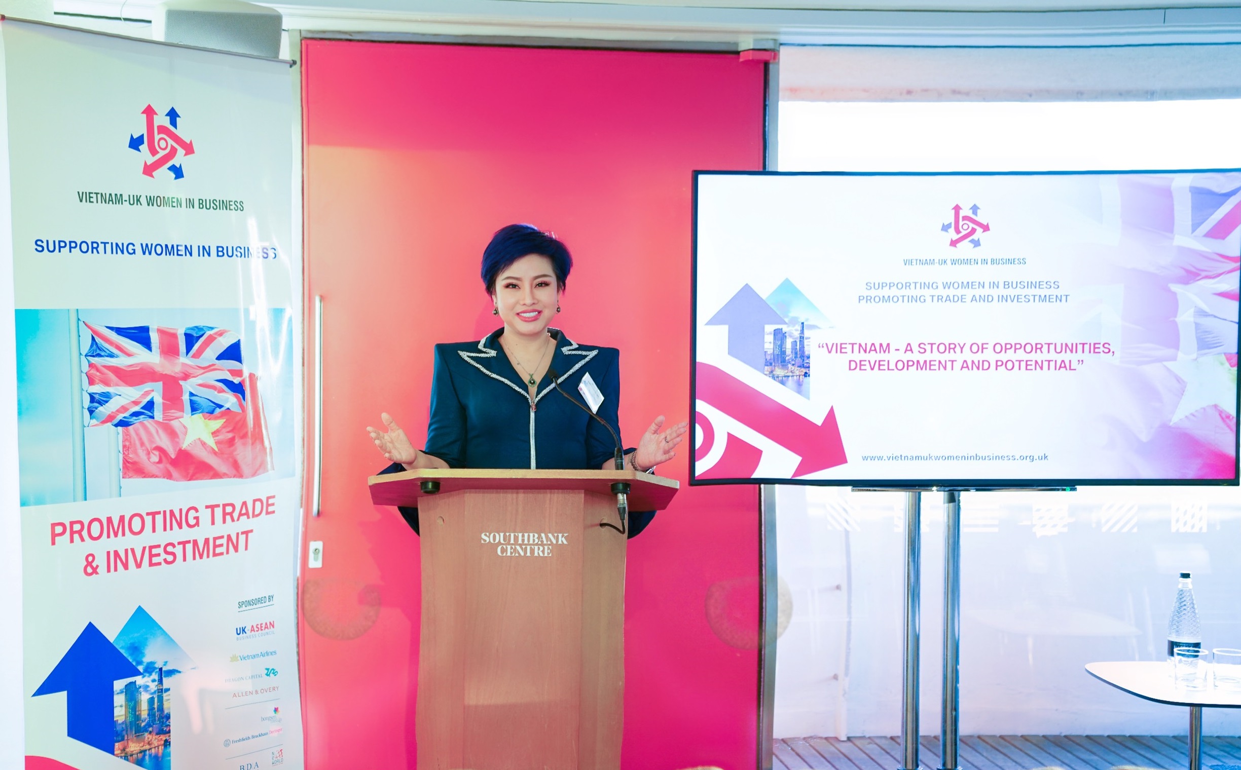 Chủ tịch Tập đoàn Bất động sản TLM tham dự hội thảo tại Anh